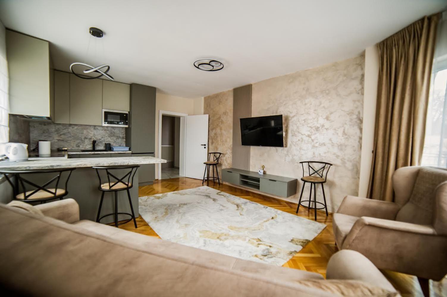 Prestige Aparthotel Braşov Eksteriør billede